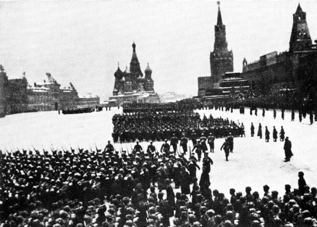 Исторический парад 7 ноября 1941 г.
