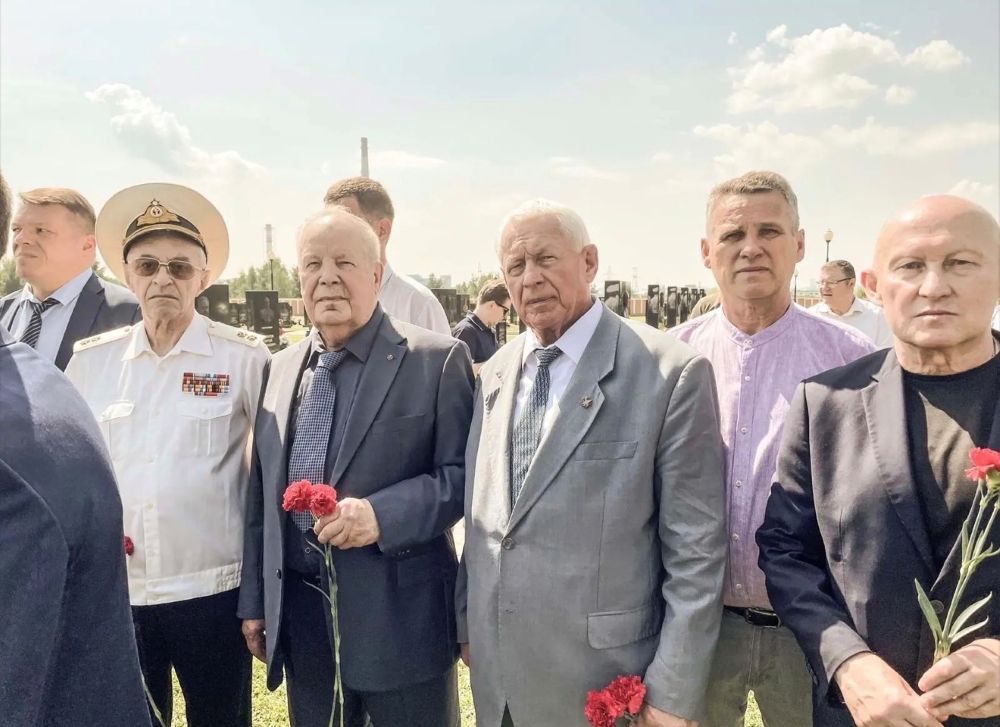 Торжественное открытие Памятника