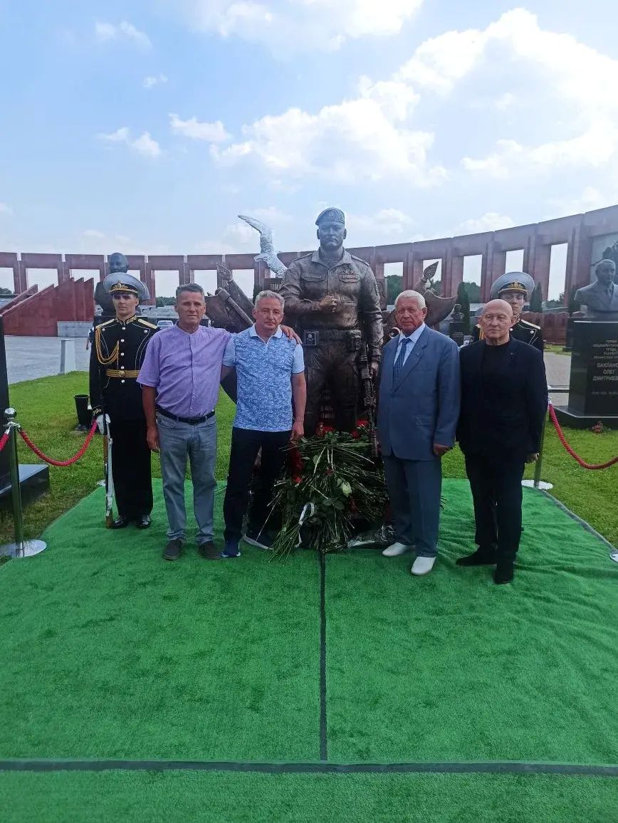 Торжественное открытие Памятника