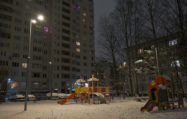 В Калининском районе Петербурга завершилась реконструкция наружного освещения