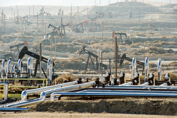 Рынок нефти отыгрывает отраслевую статистику из США