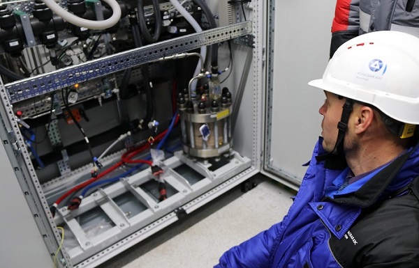 На Кольской АЭС произвели первый водород на российском электролизере