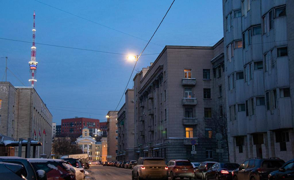 На улице Чапыгина в Петербурге капитально отремонтировали наружное освещение