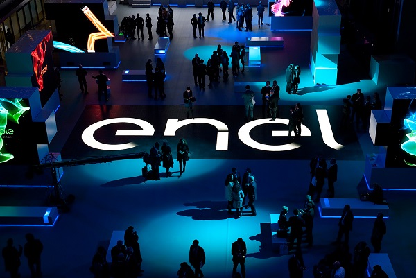Enel открыла производственную линию по созданию двусторонних солнечных панелей