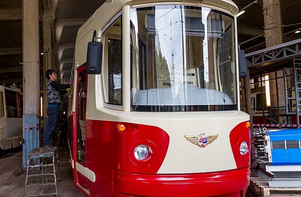 В Петербурге испытывают первый водородный трамвай