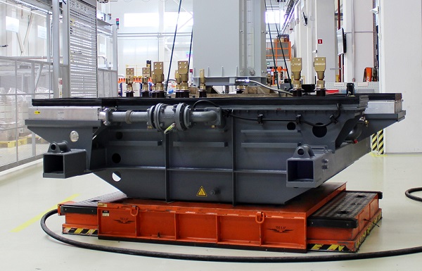 Первый тяговый трансформатор для электровоза «Атаман» готов к отгрузке