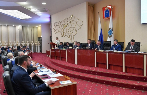 Глава Саратовской области поручил обратиться в прокуратуру из-за нарушения нормативных сроков ремонта компанией «Т Плюс»