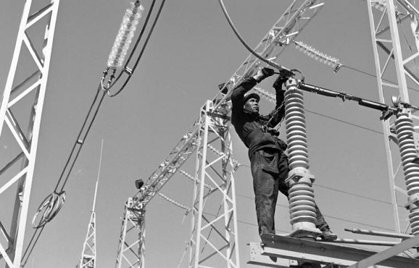 Краснодарские электрические сети отметили 98 лет со дня основания
