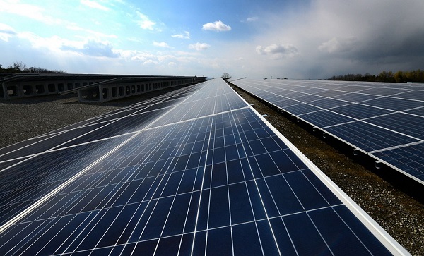 Солнечная промышленность США подсчитывает убытки из-за торговой войны с Китаем