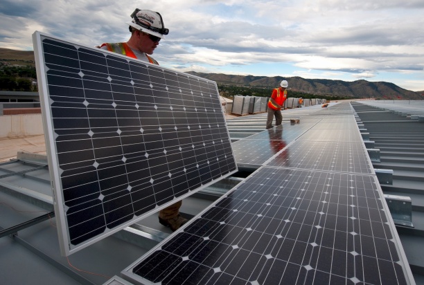 Стоимость солнечной энергии и аккумуляторов за 10 лет снизилась почти на 90%