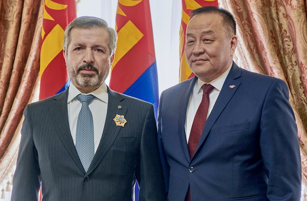 Президент Монголии наградил Михаила Лифшица орденом «Полярная звезда»