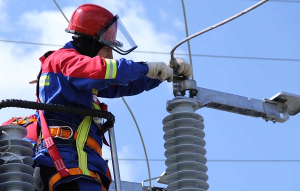 На ремонт электросетей Мурманской области в 2022 году будет направлено 527 млн. рублей