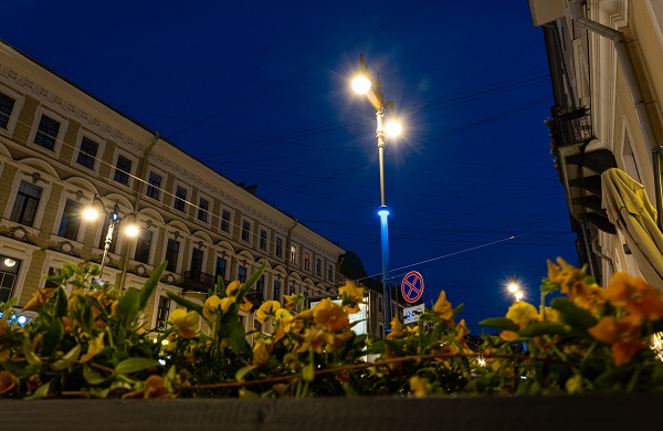 На Малой Морской улице в Петербурге обновлена система освещения