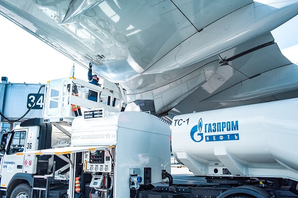 «Газпром нефть» повышает эффективность заправки самолетов с помощью цифровой аналитики