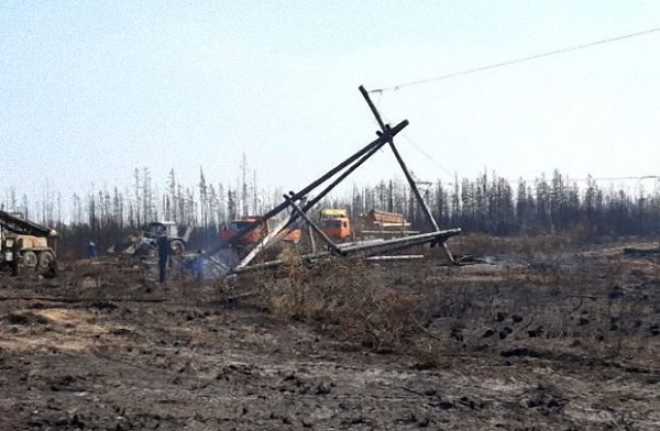 «Якутскэнерго» оперативно восстановила ЛЭП, пострадавшую от лесого пожара