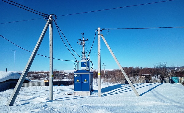 В Саратовской области реконструировали электрические сети в Новобурасском районе