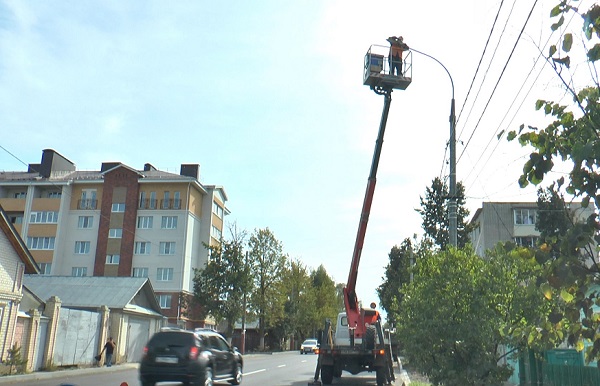 «Нижновэнерго» модернизирует уличное освещение Бора в Нижегородской области