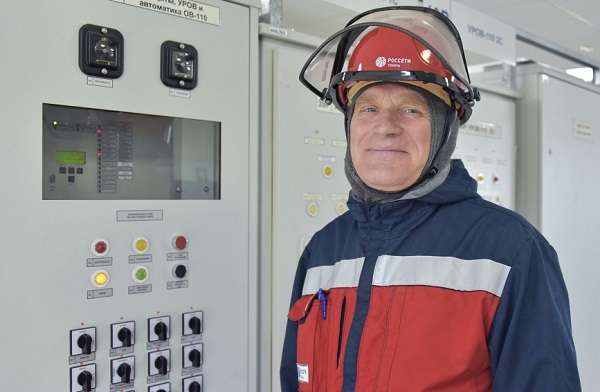 Сотрудник «Россети Тюмень» Иван Макеев получил почетное звание «Заслуженный энергетик»