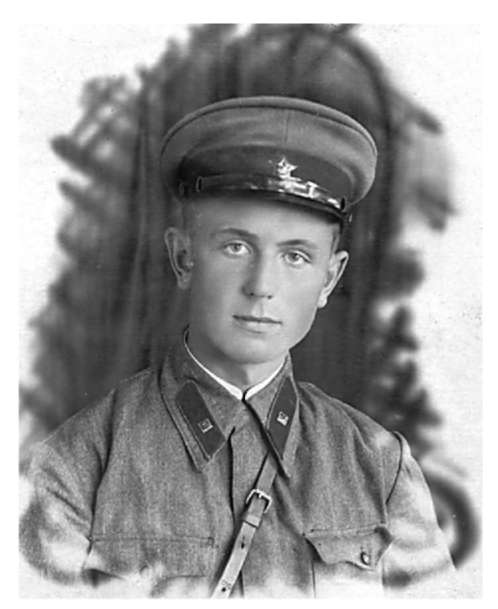 Младший лейтенант, Северо-Кавказский фронт, г. Грозный, август 1943 г.